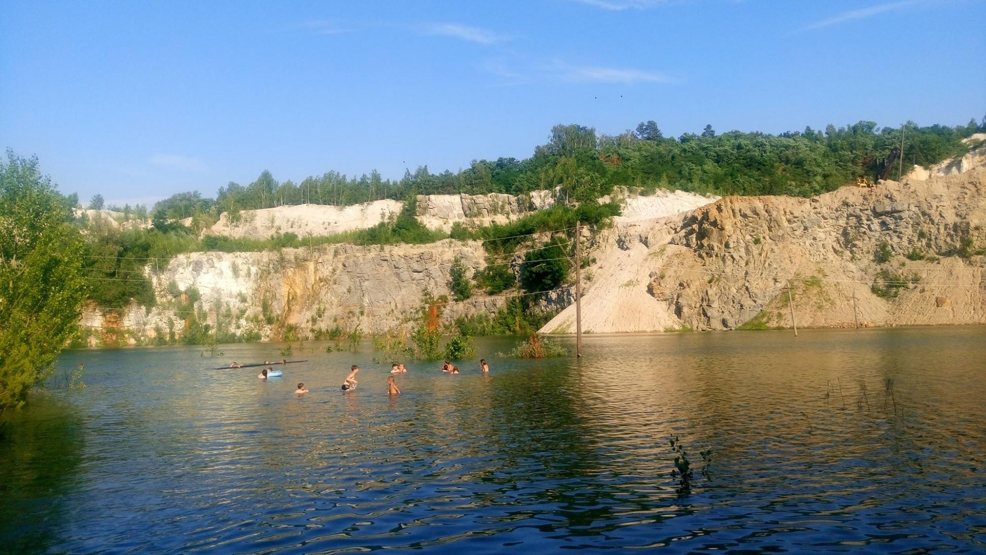 Рукотворные чудеса: красивейшие заброшенные карьеры для отдыха на природе